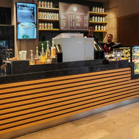 Ramada Plaza By Wyndham Center (adults Only) Szálloda