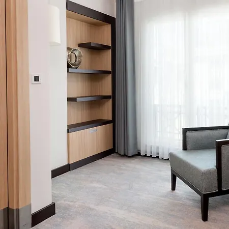 호텔 Ramada Plaza By Wyndham Center (adults Only) 이스탄불