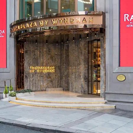 Ramada Plaza By Wyndham Center (adults Only) 5*