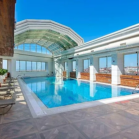 Ramada Plaza By Wyndham Center (adults Only) 5* איסטמבול