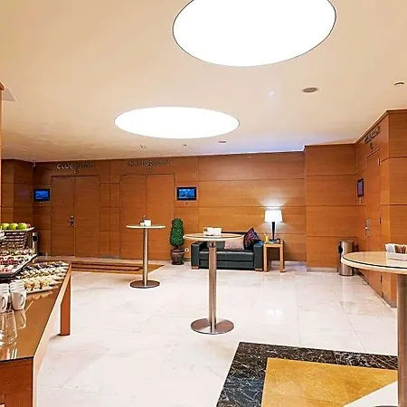 מלון Ramada Plaza By Wyndham Center (adults Only)