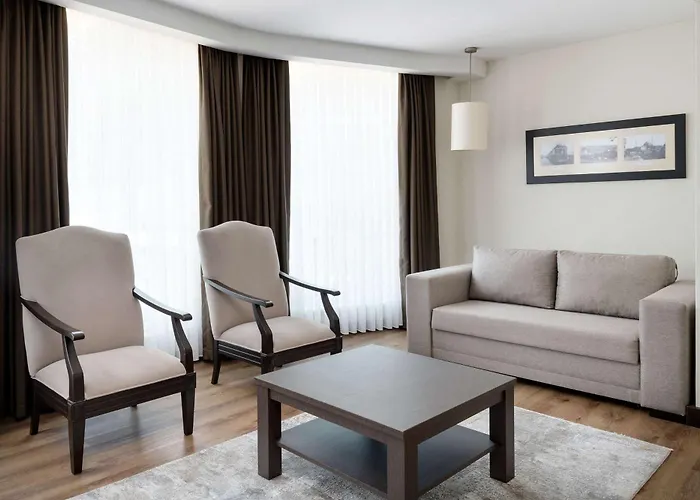 Ramada Plaza By Wyndham Center (adults Only)