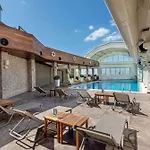 Hotell Ramada Plaza By Wyndham Center (adults Only)