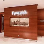 Ramada Plaza By Wyndham Center (adults Only) Hotell 5*