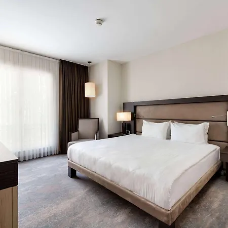 Ramada Plaza By Wyndham Center (adults Only) 5*