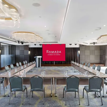 Ramada Plaza By Wyndham Center (adults Only) Hotel